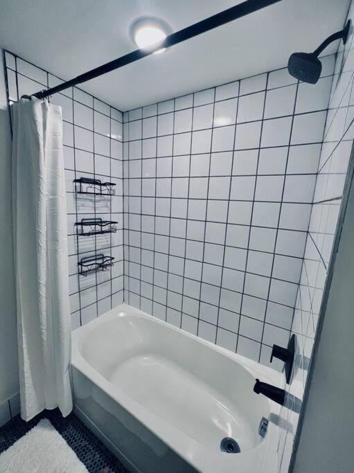 Urban Oasis, Otr Near Casino & Downtown! - 2 Beds Apartment ซินซินแนติ ภายนอก รูปภาพ